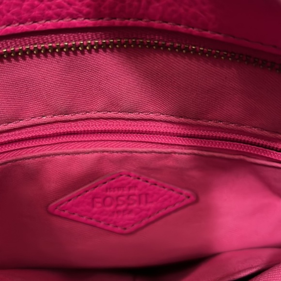 Fossil EUC hot pink crossbody purse with dust bag - Picture 4 of 9